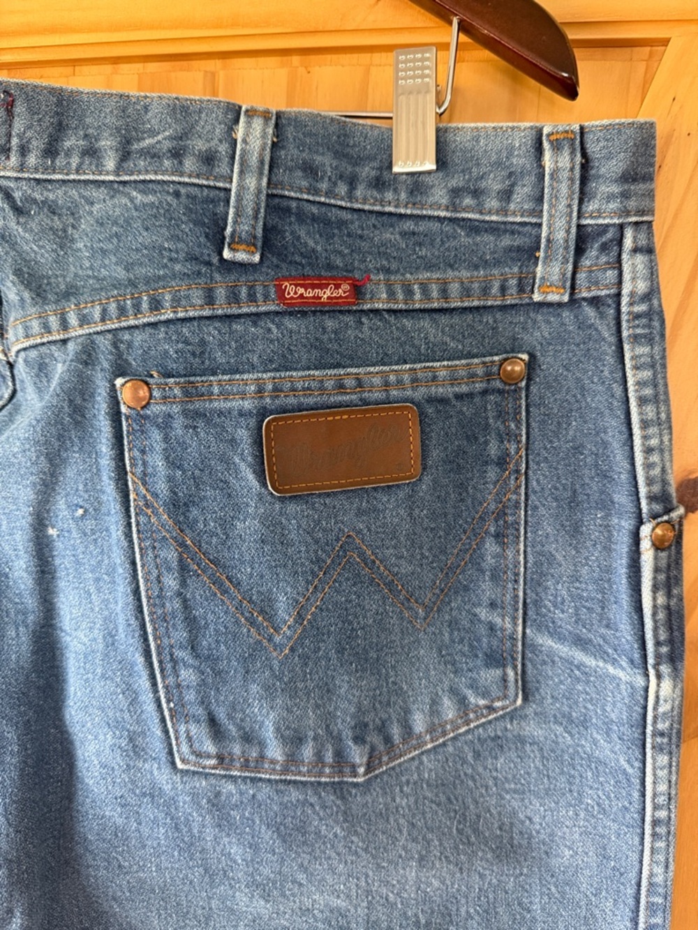 Wrangler Relaxed Men’s Jeans - Light Blue with Brown Patch